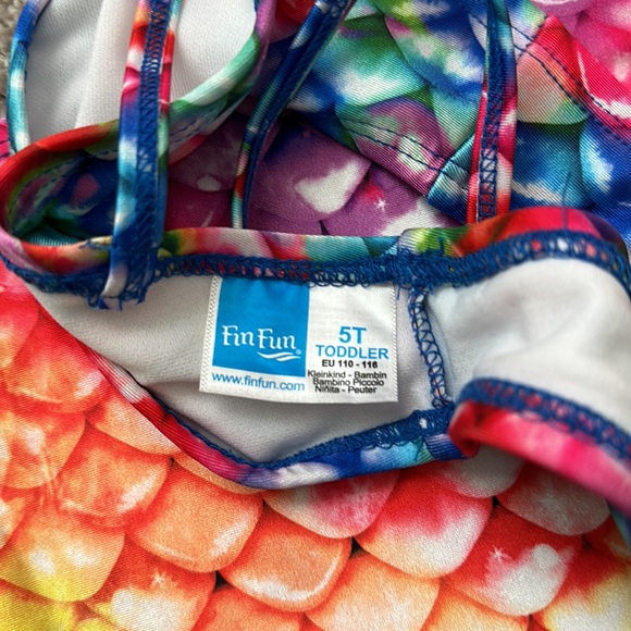 Fin Fun two piece mermaid swim suit 5T. Girls rainbow reef color. - Picture 4 of 5